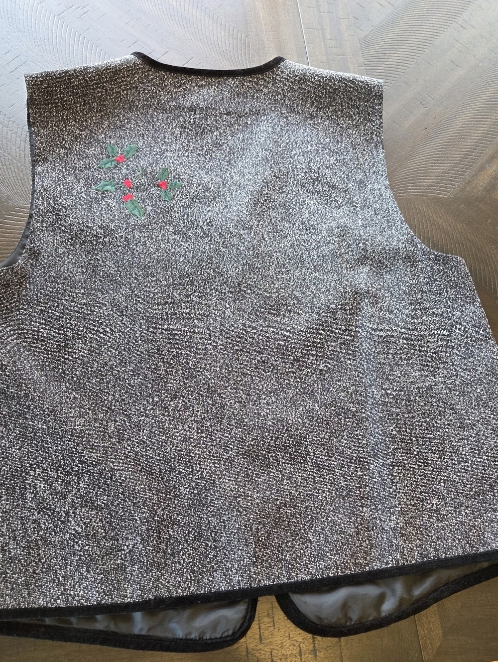 C.J. Banks Holly Berry Embroidered Holiday Vest Plus Size 18W Black Silver Zip - Picture 8 of 12